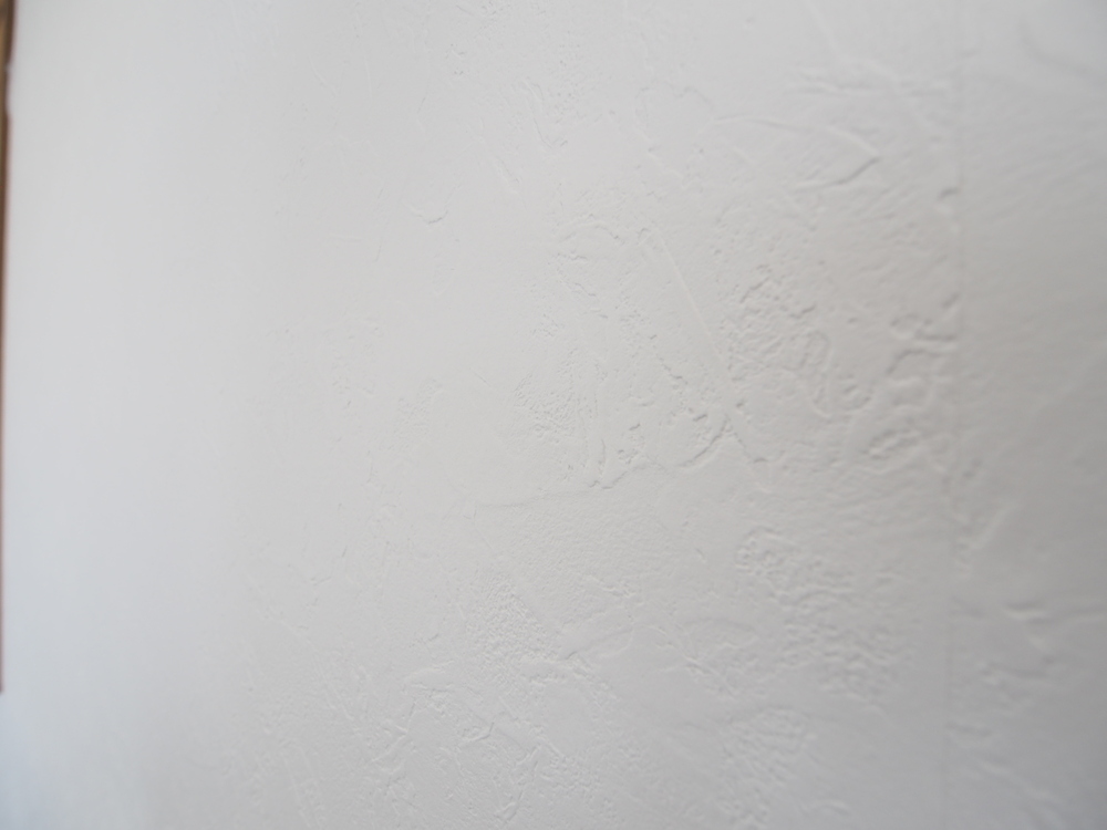 サンゲツの壁紙 Sp9901 は塗り壁のようなデザイン Masakixさんのサンゲツの壁材 イエナカ手帖