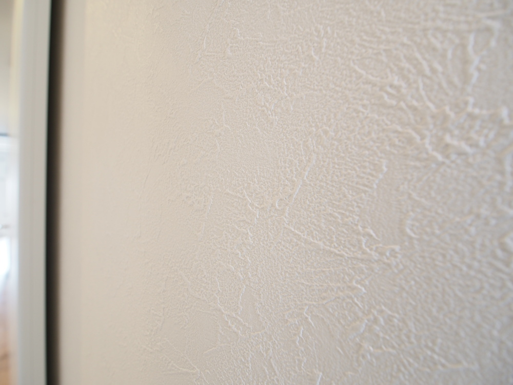玄関土間の壁紙はサンゲツの石目調クロス Sp2137 リキさんのサンゲツの壁材 イエナカ手帖