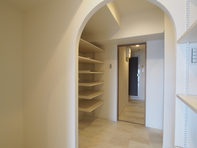 ウォークスルークロゼットの代表写真