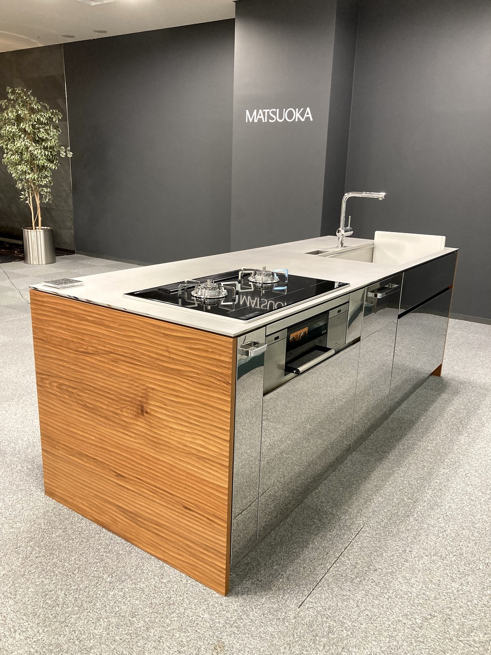 株式会社松岡製作所のキッチン(IHPCで撮影)